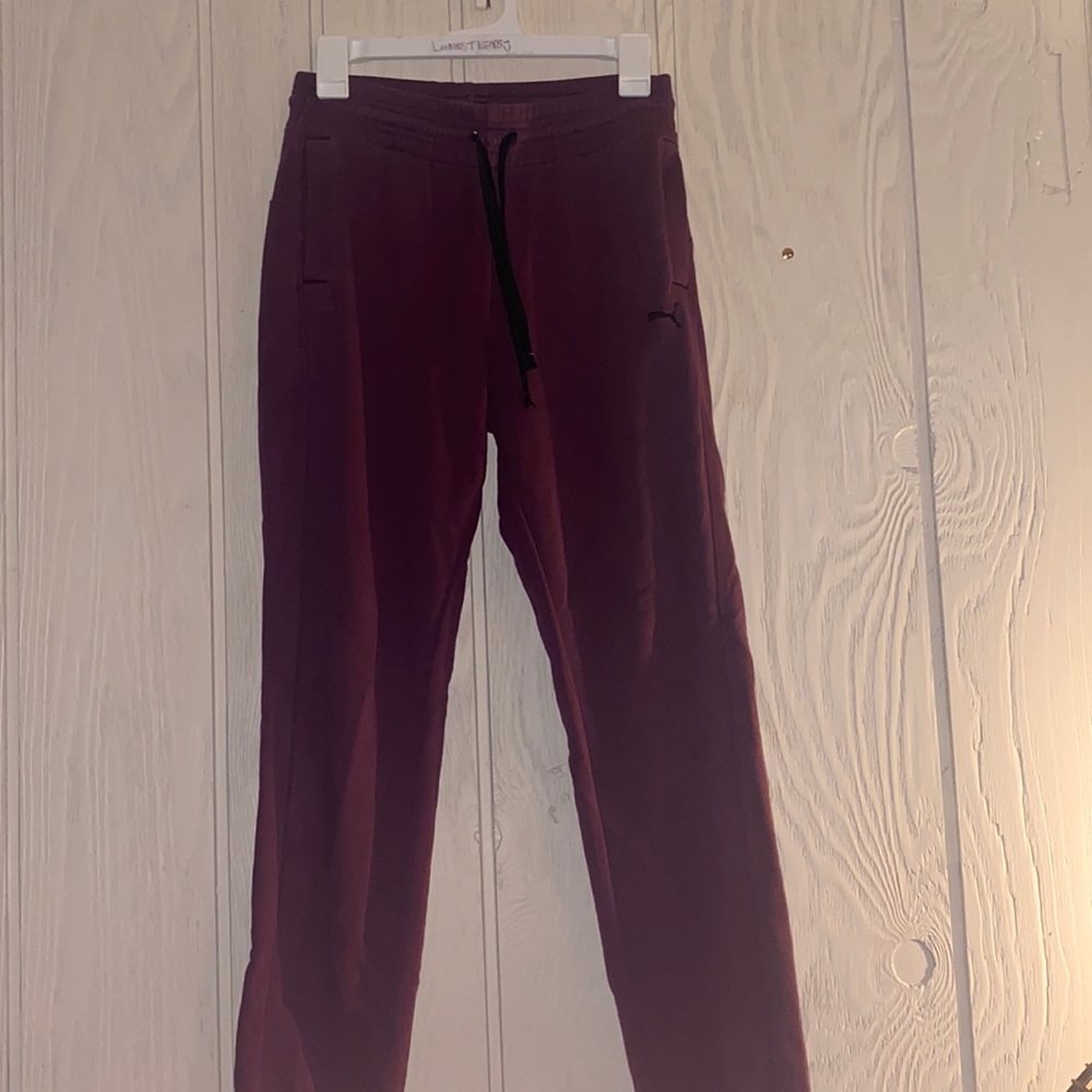 Puma Jogger Sweatpants Size Small (Purple color)